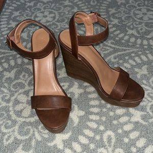 Platform wedges